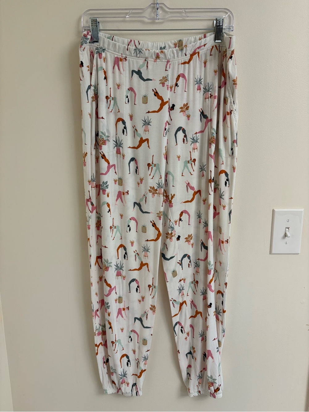 SOMA Cool Nights Morning Routine Ivory Pajama Pants Large Yoga Print Lounge